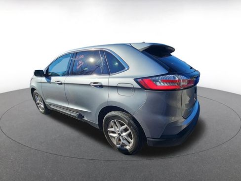 Used 2024 Ford Edge SEL image 5