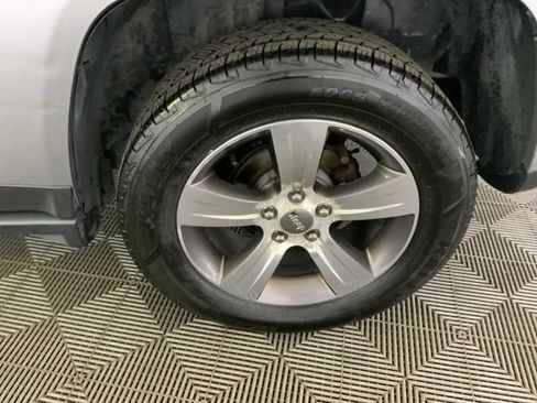 Used 2017 Jeep Compass High Altitude AWD/4WD image 10