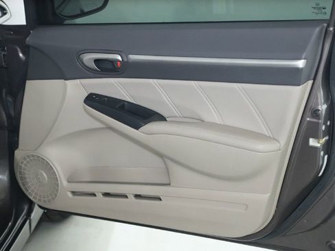 Used 2010 Honda Civic EX-L image 31