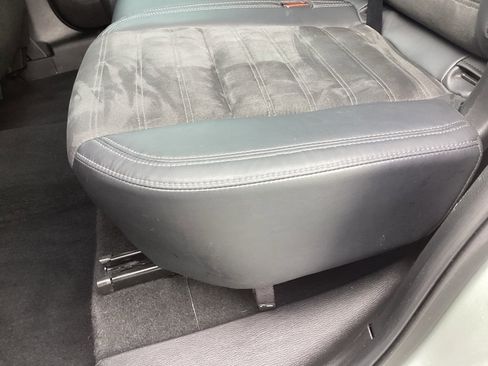 Used 2023 Mitsubishi Outlander SE image 14