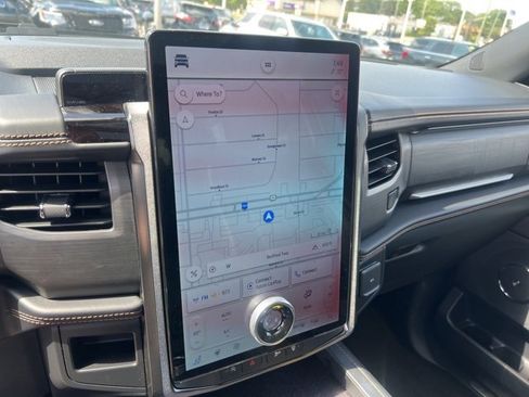 Certified 2022 Ford Expedition Platinum image 17