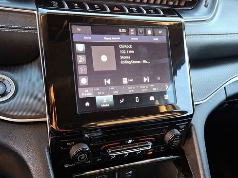 Used 2023 Jeep Grand Cherokee L Laredo image 20