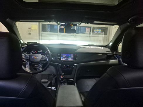 Certified 2023 Cadillac XT5 Premium Luxury AWD/4WD image 18