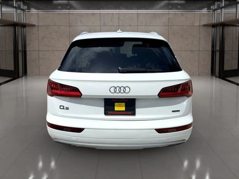 Used 2019 Audi Q5 2.0T Premium w/ Convenience Package AWD/4WD image 4