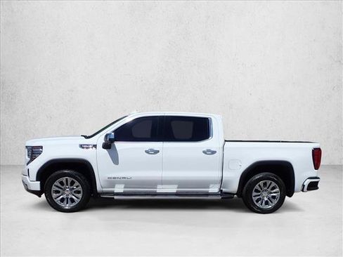 Used 2023 GMC Sierra 1500 Denali AWD/4WD image 2