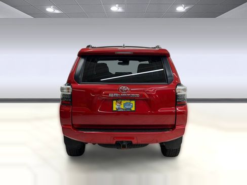 Used 2021 Toyota 4Runner SR5 Premium w/ Moonroof Package AWD/4WD image 8