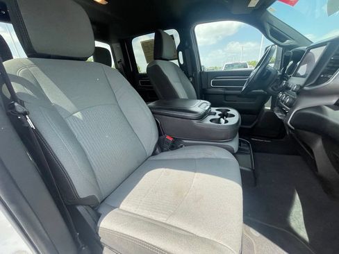 Used 2024 RAM 2500 Big Horn AWD/4WD image 28