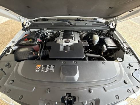 Used 2016 Cadillac Escalade Premium image 30
