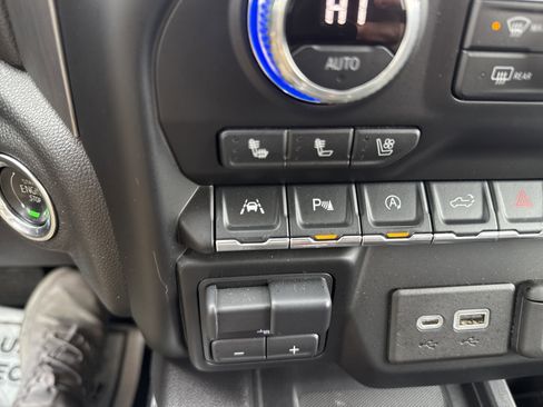 Used 2020 GMC Sierra 1500 Denali w/ Driver Alert Package II image 28