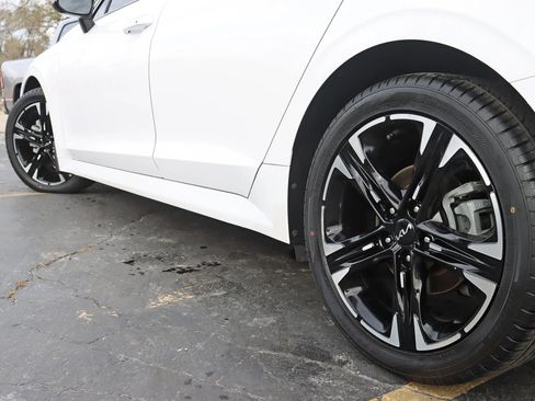 Used 2022 Kia K5 GT-Line w/ GT-Line FWD Premium Package image 14