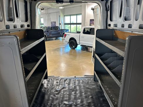 Used 2019 Nissan NV 2500 SV RWD image 32