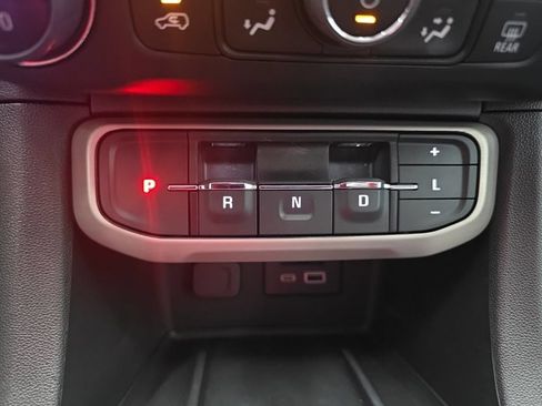 Used 2023 GMC Acadia Denali w/ Black Diamond Edition FWD image 40