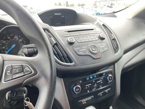 Used 2017 Ford Escape SE image 18