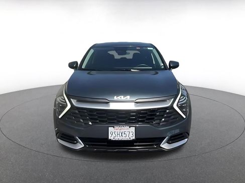 Used 2025 Kia Sportage LX image 4