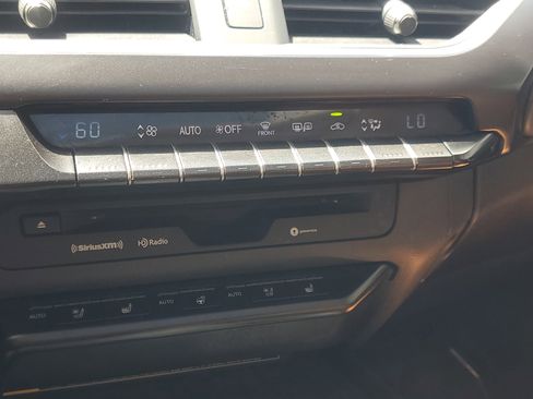 Used 2022 Lexus UX 200 w/ Premium Package FWD image 29
