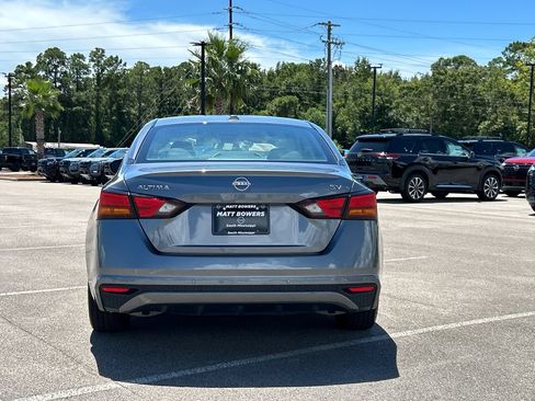 Used 2024 Nissan Altima 2.5 SV FWD image 4