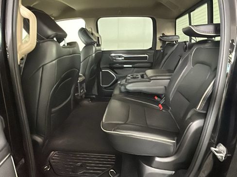Used 2019 RAM 1500 Laramie AWD/4WD image 31
