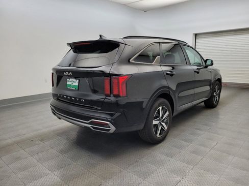 Used 2022 Kia Sorento S w/ Panoramic Sunroof Package FWD image 9