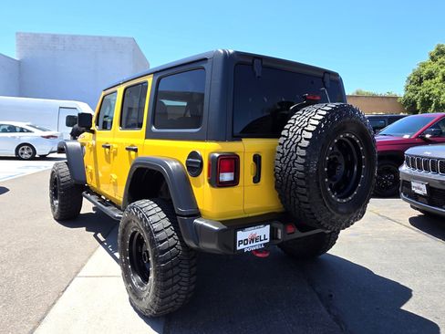 Used 2021 Jeep Wrangler Unlimited Rubicon AWD/4WD image 3