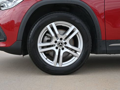 Used 2021 Mercedes-Benz GLA 250 w/ Premium Package image 28