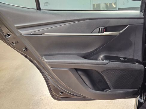 Used 2025 Toyota Camry SE FWD image 33