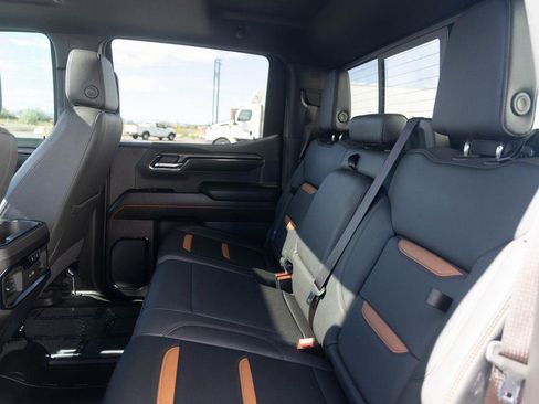 Used 2024 GMC Sierra 1500 AT4 w/ Technology Package AWD/4WD image 21