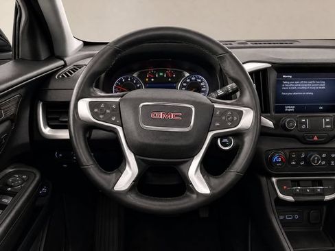 Used 2024 GMC Terrain SLT FWD image 13