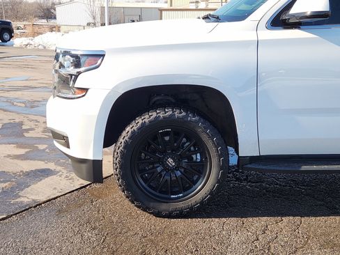 Used 2018 Chevrolet Tahoe LT image 9