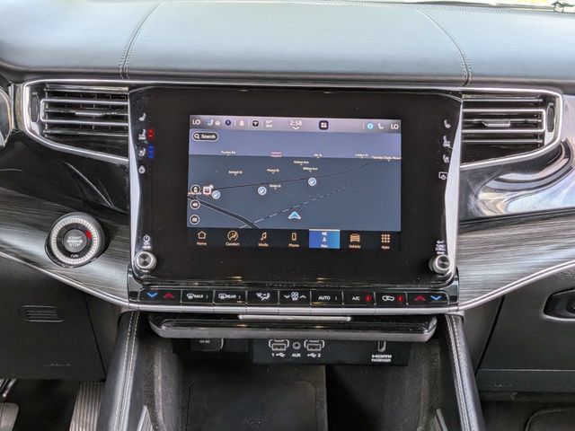 Used 2023 Jeep Wagoneer L Series III w/ Premium Group I AWD/4WD image 20