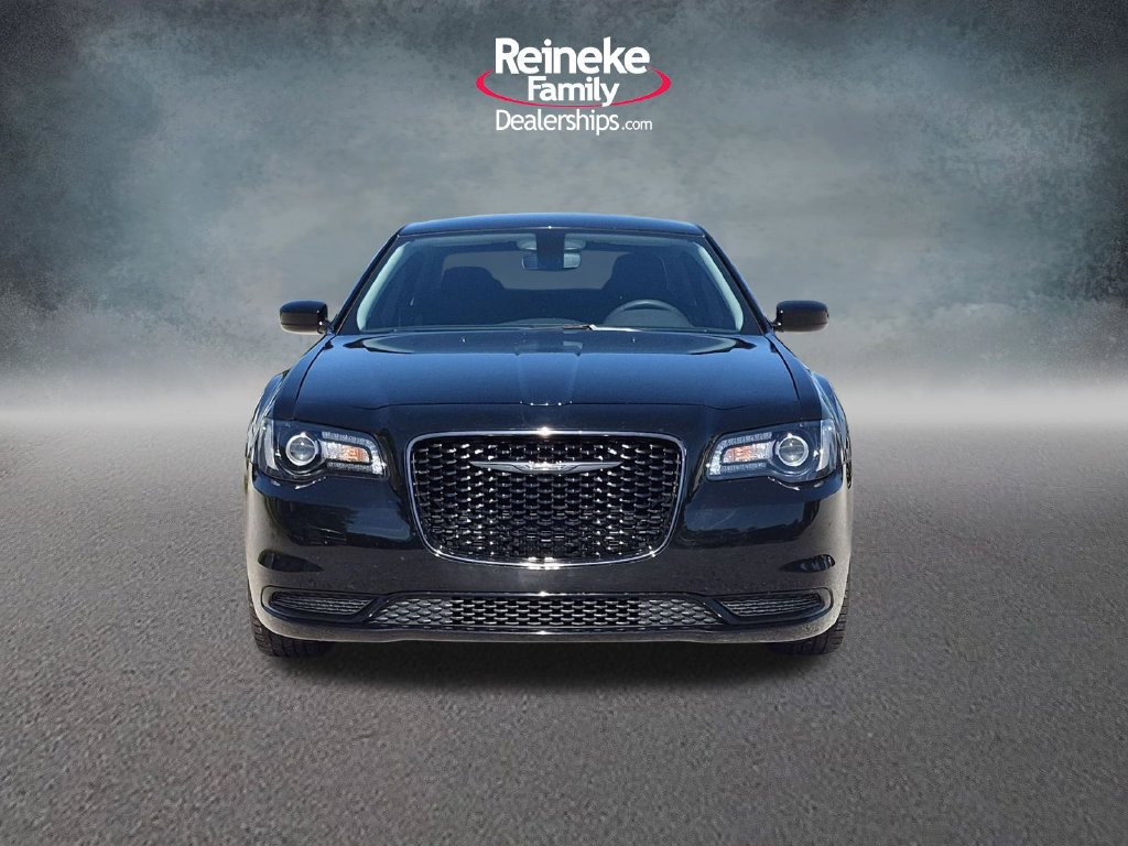 Used 2023 Chrysler 300 Touring w/ Sport Appearance Package RWD image 2