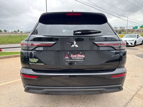 New 2026 Mitsubishi Outlander ES AWD/4WD image 5