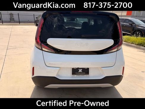 Certified 2025 Kia Soul LX w/ LX Technology Package FWD image 3