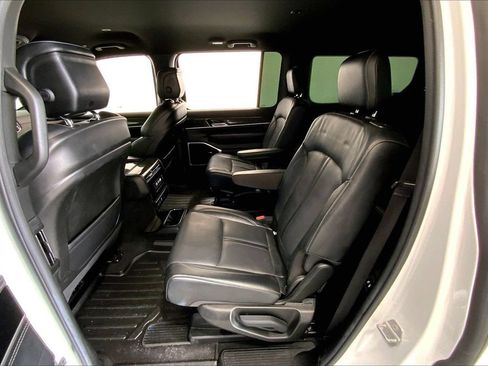Used 2022 Jeep Wagoneer Series III w/ Flexible Seating Group RWD image 24