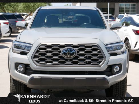 Used 2021 Toyota Tacoma TRD Off-Road w/ TRD Premium Off Road Package AWD/4WD image 15