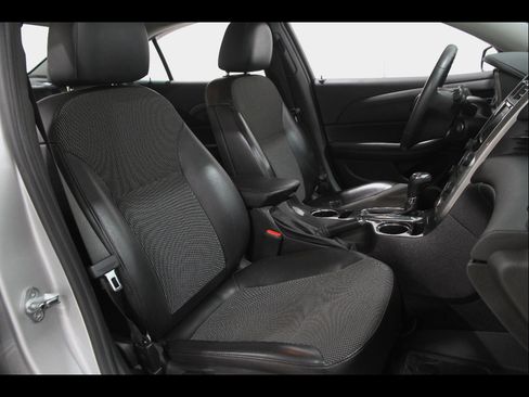 Used 2016 Chevrolet Malibu LT w/ Power Convenience Package image 14