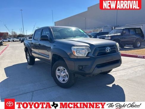 Used 2015 Toyota Tacoma PreRunner w/ Convenience Package image 1