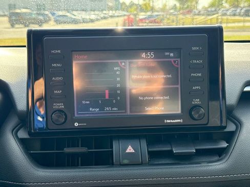 Used 2020 Toyota RAV4 XLE image 23