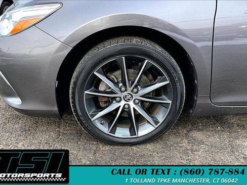 Used 2016 Toyota Camry XSE image 5