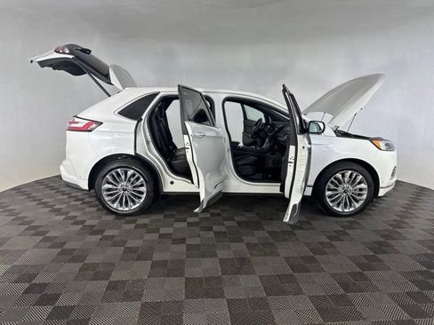 Used 2020 Ford Edge Titanium w/ Equipment Group 301A AWD/4WD image 15