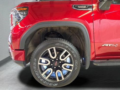 Used 2025 GMC Sierra 1500 AT4 w/ AT4 Premium Package AWD/4WD image 26
