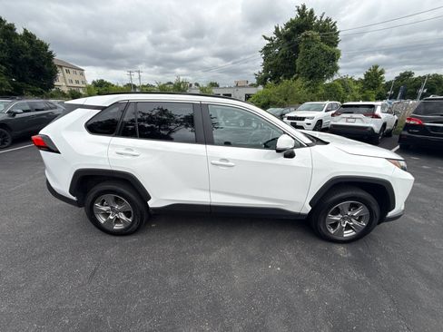 Used 2025 Toyota RAV4 XLE AWD/4WD image 1
