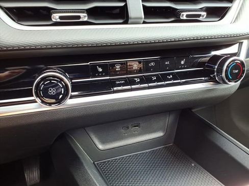 New 2026 Chevrolet Equinox LT w/ Midnight Edition image 24