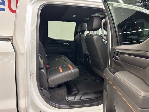 Used 2023 GMC Sierra 1500 AT4 w/ AT4 Premium Package AWD/4WD image 11