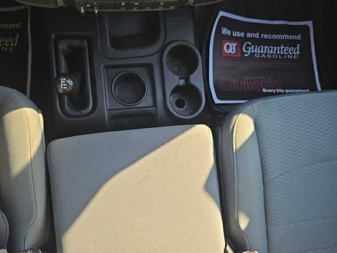 Used 2016 RAM 2500 Tradesman w/ Chrome Appearance Group image 17