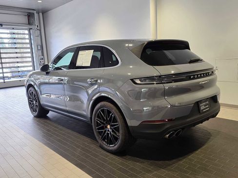 Used 2024 Porsche Cayenne S image 3
