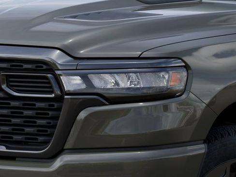 New 2026 RAM 1500 Express AWD/4WD image 10
