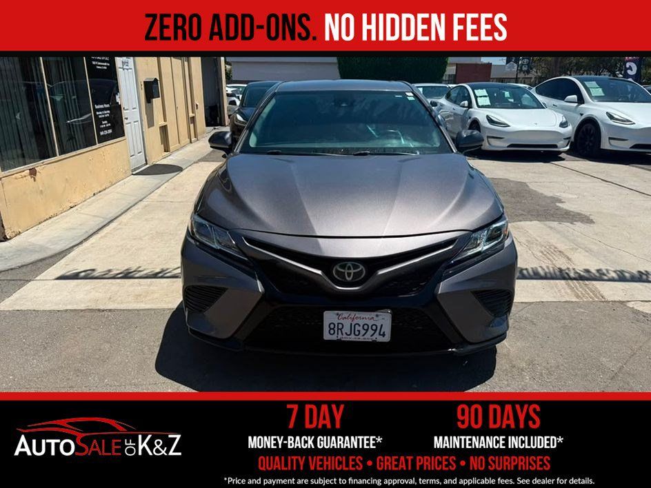 Used 2020 Toyota Camry SE FWD image 6