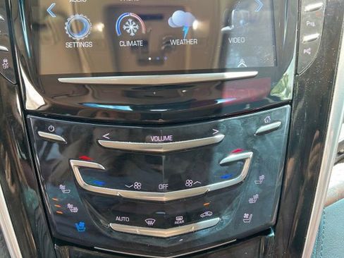 Used 2019 Cadillac Escalade Premium Luxury AWD/4WD image 21