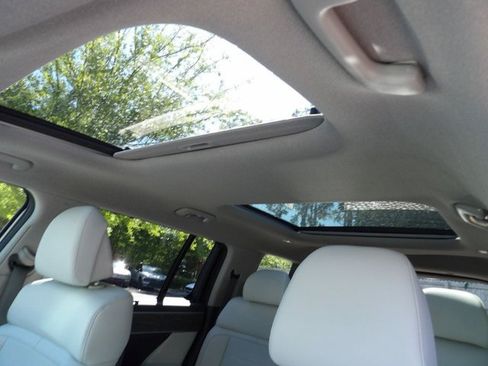 Certified 2025 Hyundai Santa Fe Limited AWD/4WD image 15