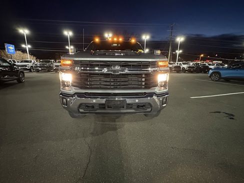 Used 2025 Chevrolet Silverado 2500 LT w/ All Star Edition image 3
